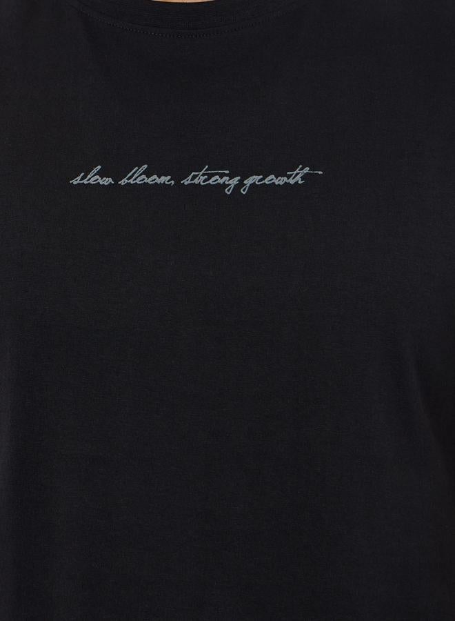 ستايلي تيشيرت بياقة دائرية بطبعة جرافيك - Image 4